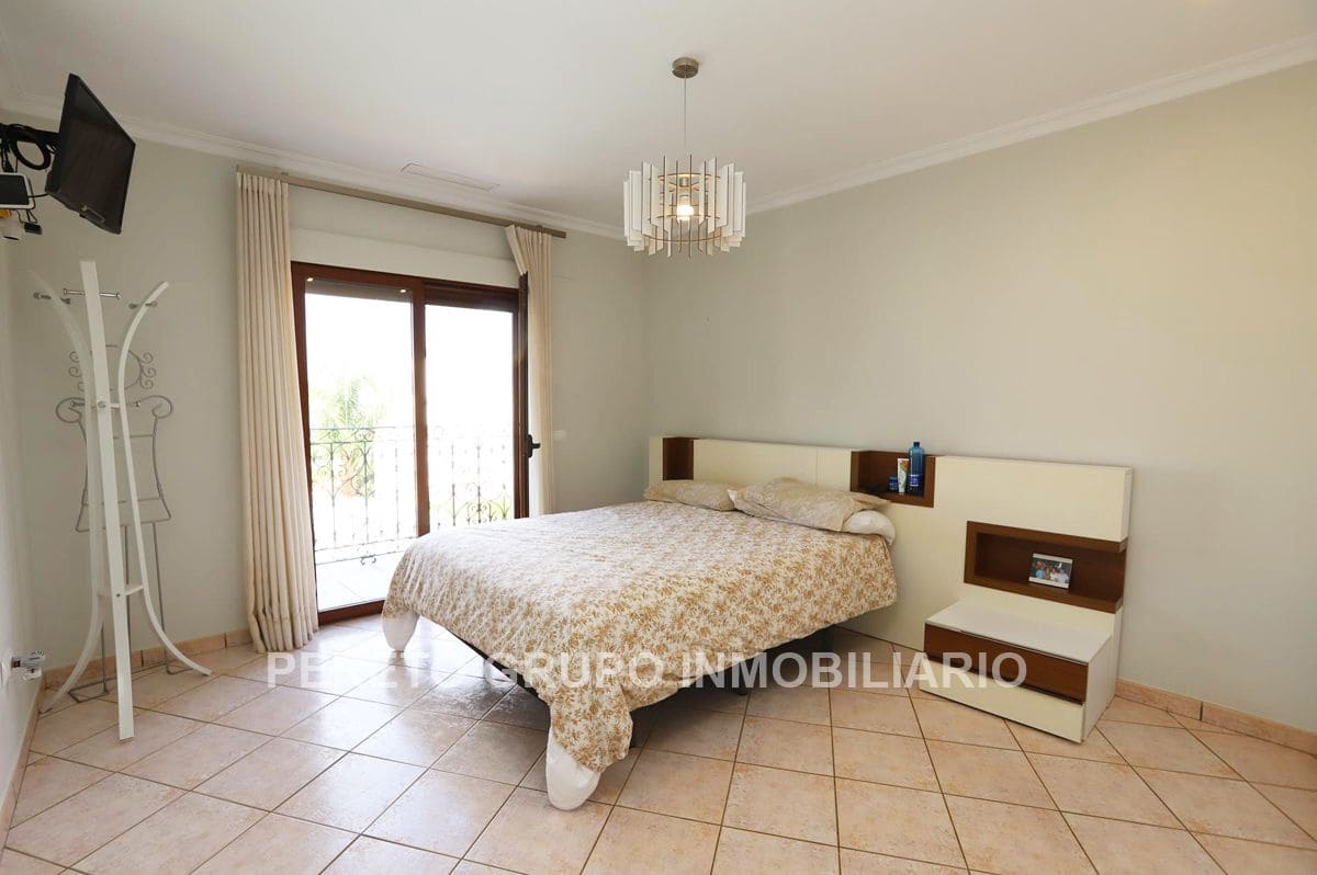 4 makuuhuone Huvila myytävänä paikassa Denia mukana uima-altaan 
autotalli - 595 000 € (Ref: 9352799)