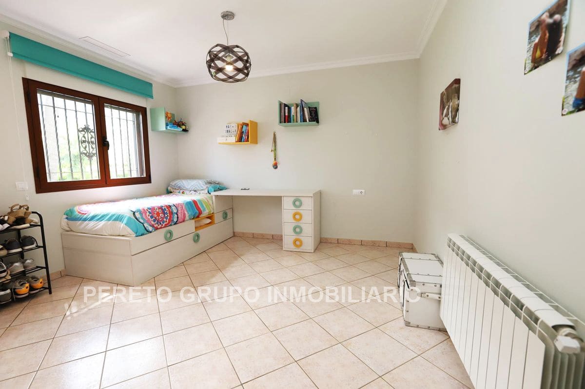 4 makuuhuone Huvila myytävänä paikassa Denia mukana uima-altaan 
autotalli - 595 000 € (Ref: 9352799)