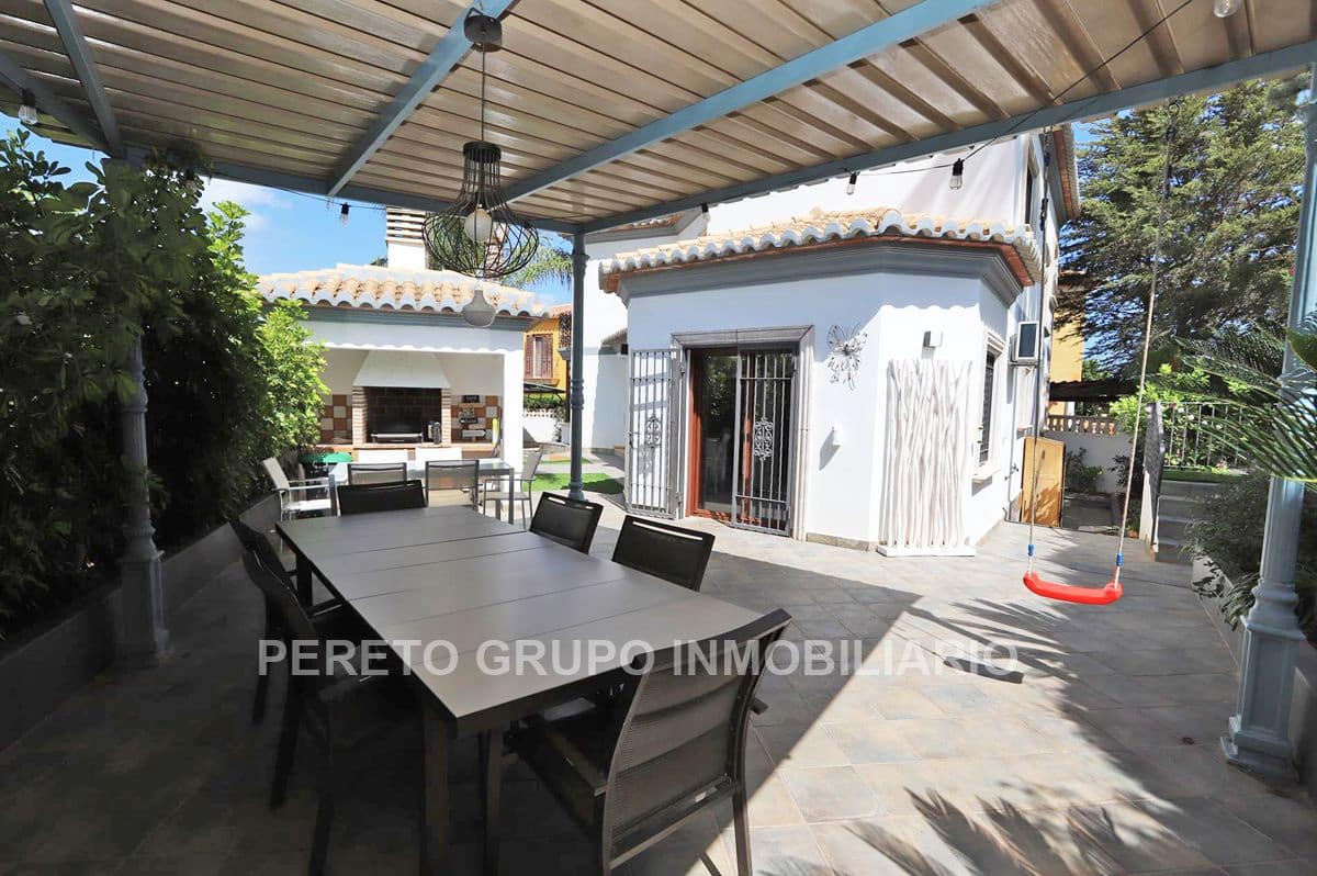 4 makuuhuone Huvila myytävänä paikassa Denia mukana uima-altaan 
autotalli - 595 000 € (Ref: 9352799)