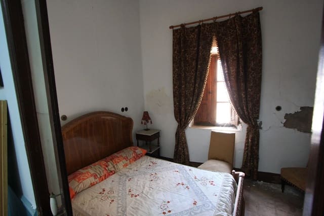 8 bedroom Townhouse for sale in El Vergel / Verger with garage - € 195,000 (Ref: 9357477)