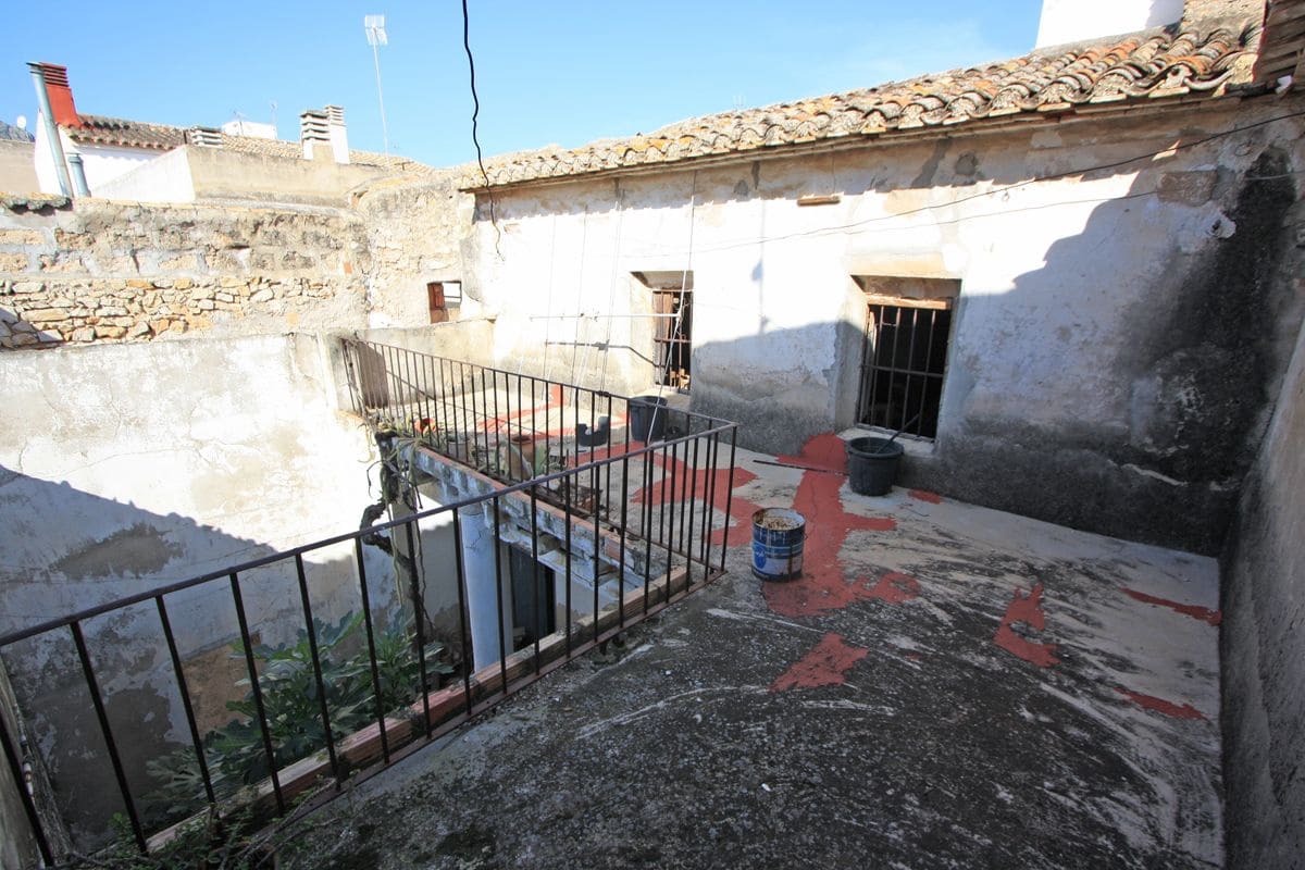 8 bedroom Townhouse for sale in El Vergel / Verger with garage - € 195,000 (Ref: 9357477)