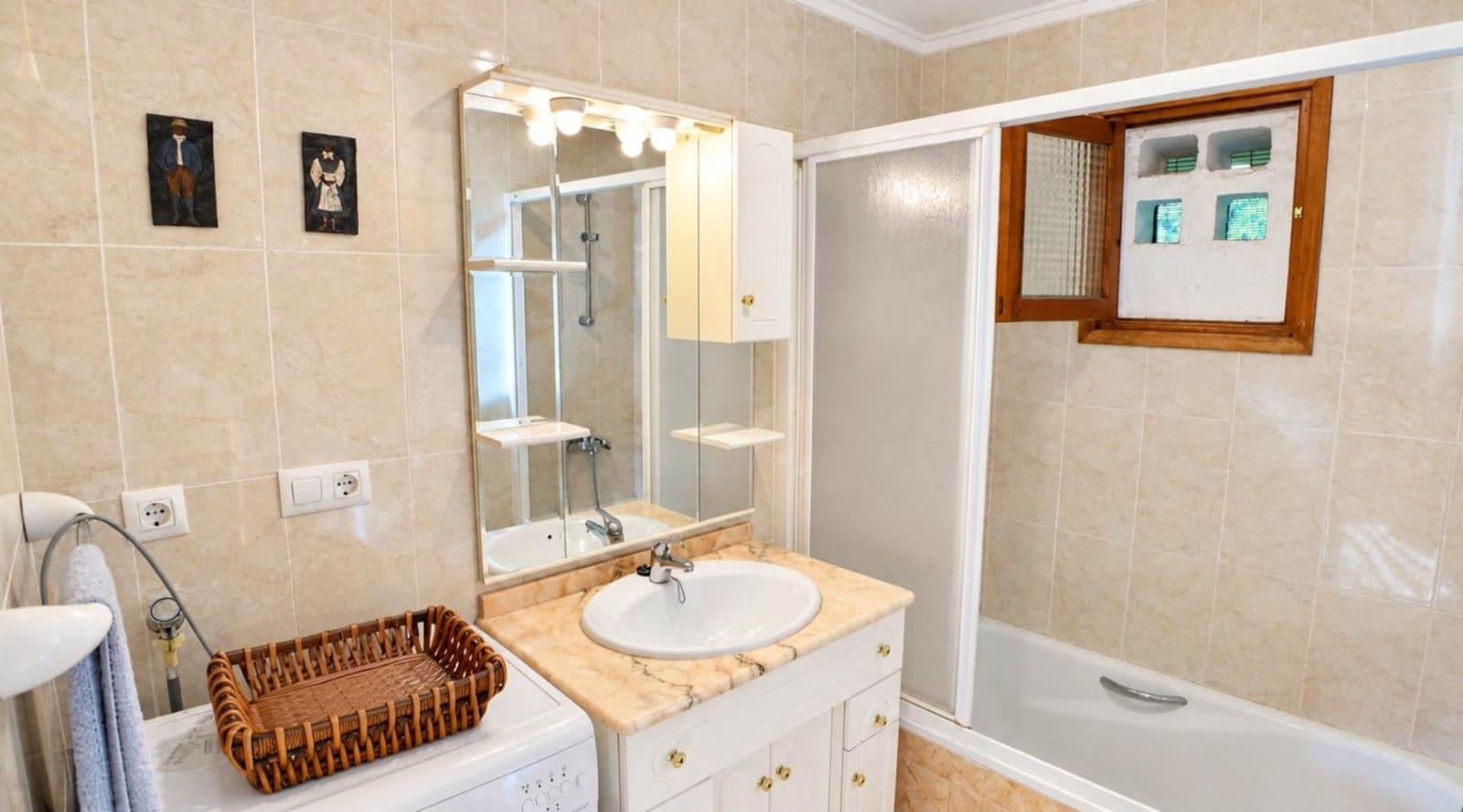 2 soverom Villa til salgs i Orba med svømmebasseng garasje - € 370 000 (Ref: 9481596)