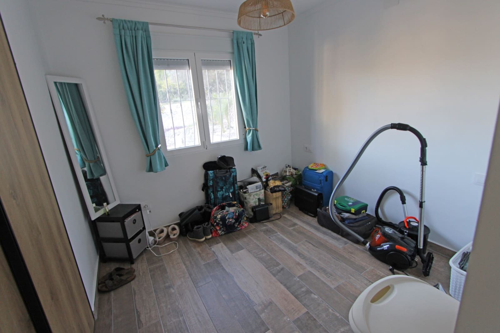 3 sypialnia Willa na sprzedaż w Orba z basenem garażem - 499 000 € (Ref: 9493920)