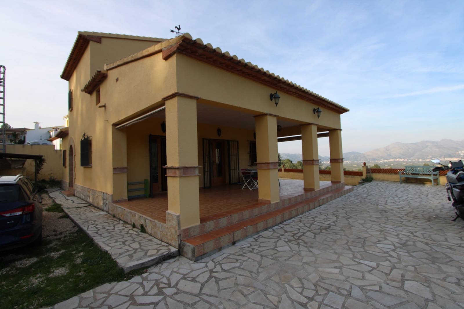 4 bedroom Villa for sale in Orba with pool garage - € 450,000 (Ref: 9511368)