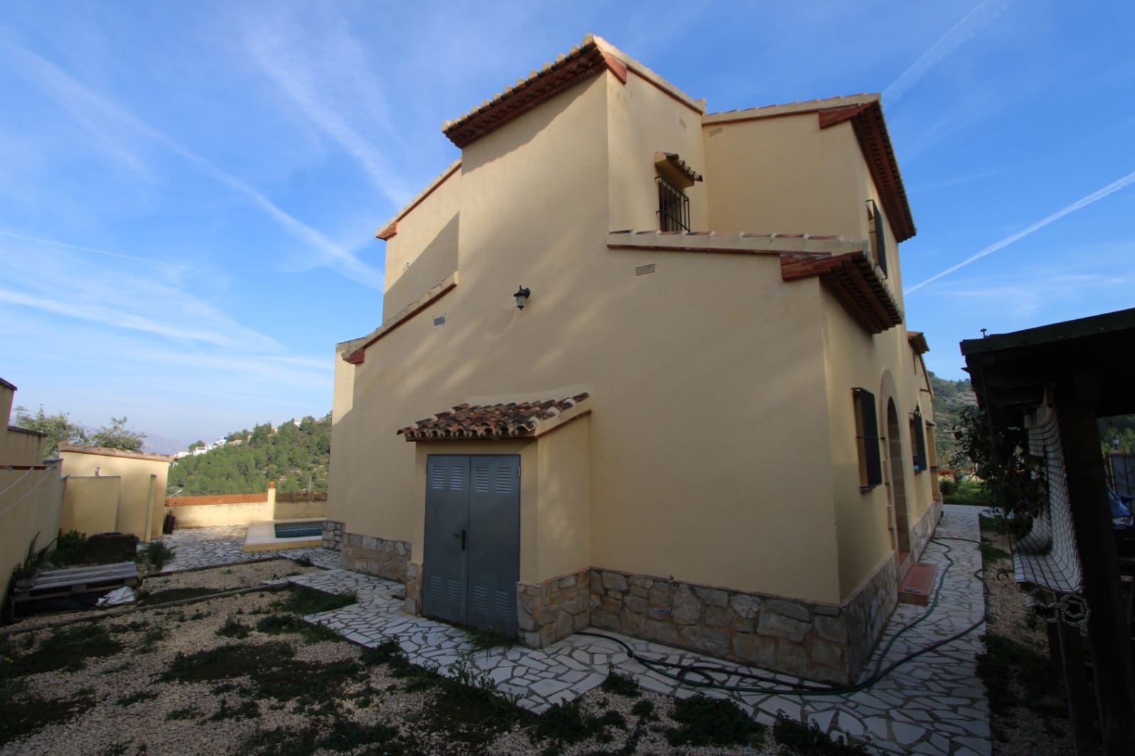 4 bedroom Villa for sale in Orba with pool garage - € 450,000 (Ref: 9511368)