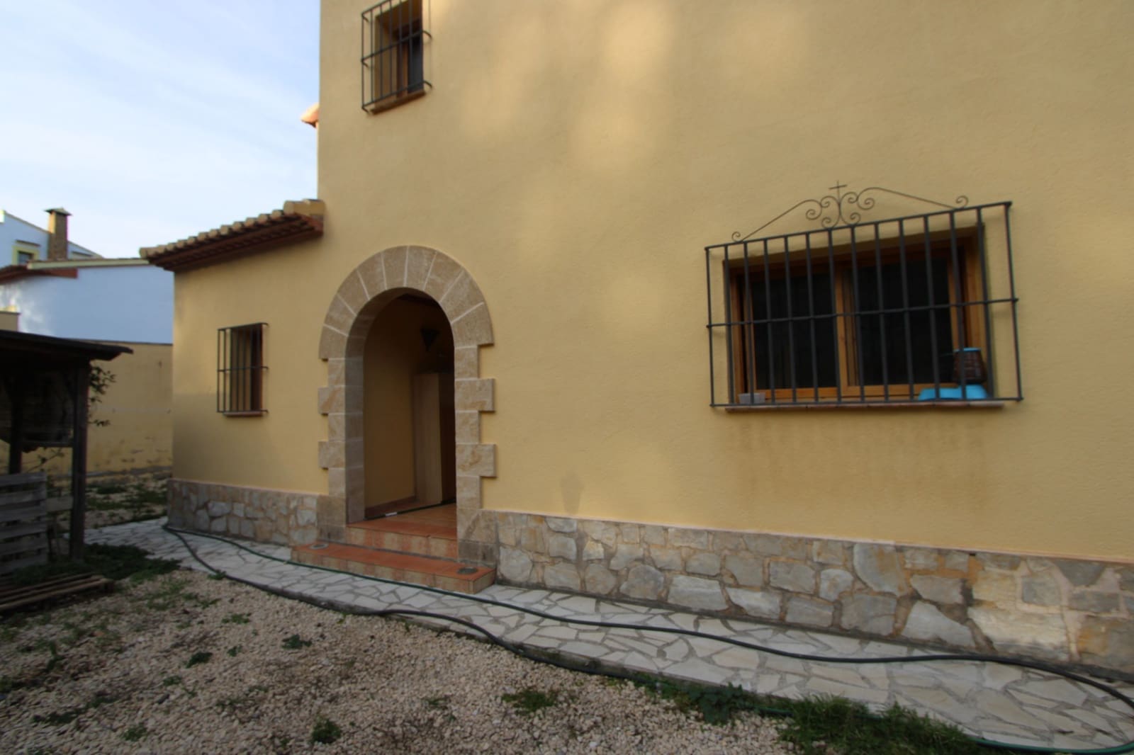 4 bedroom Villa for sale in Orba with pool garage - € 450,000 (Ref: 9511368)
