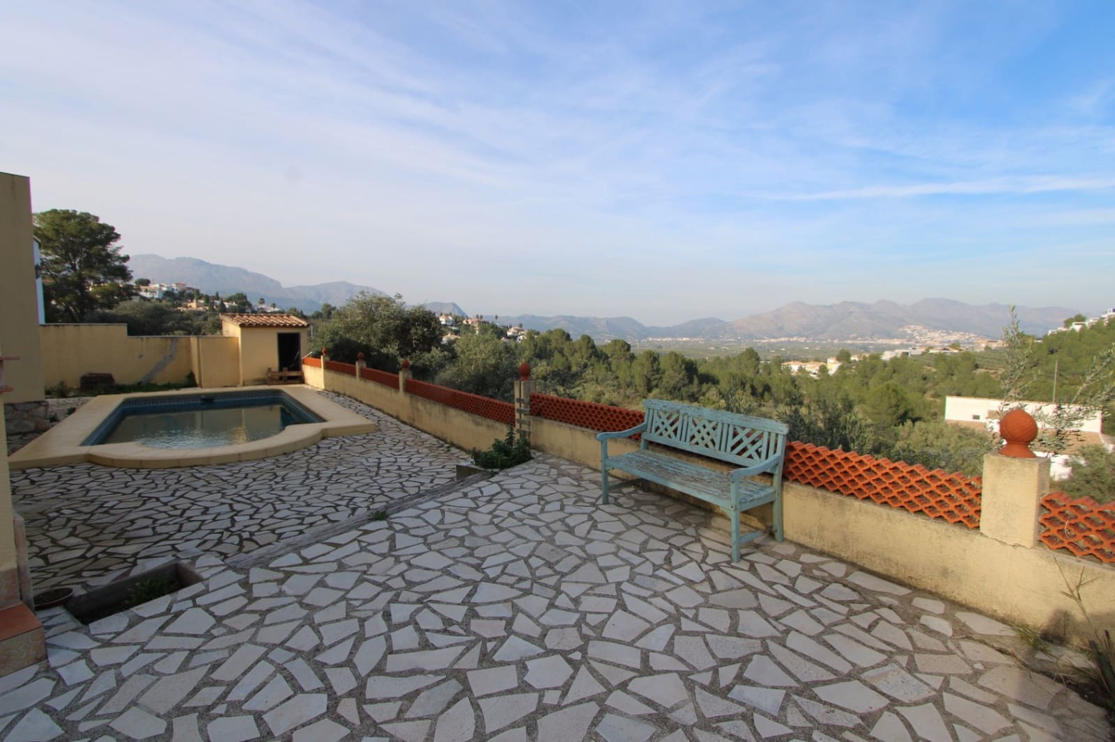4 bedroom Villa for sale in Orba with pool garage - € 450,000 (Ref: 9511368)