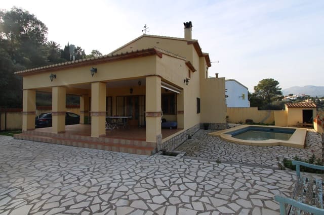 4 bedroom Villa for sale in Orba with pool garage - € 450,000 (Ref: 9511368)
