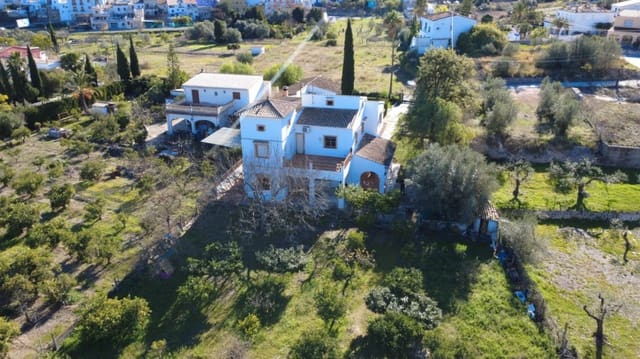 5 slaapkamer Villa te koop in Orba met zwembad garage - € 690.000 (Ref: 9528994)