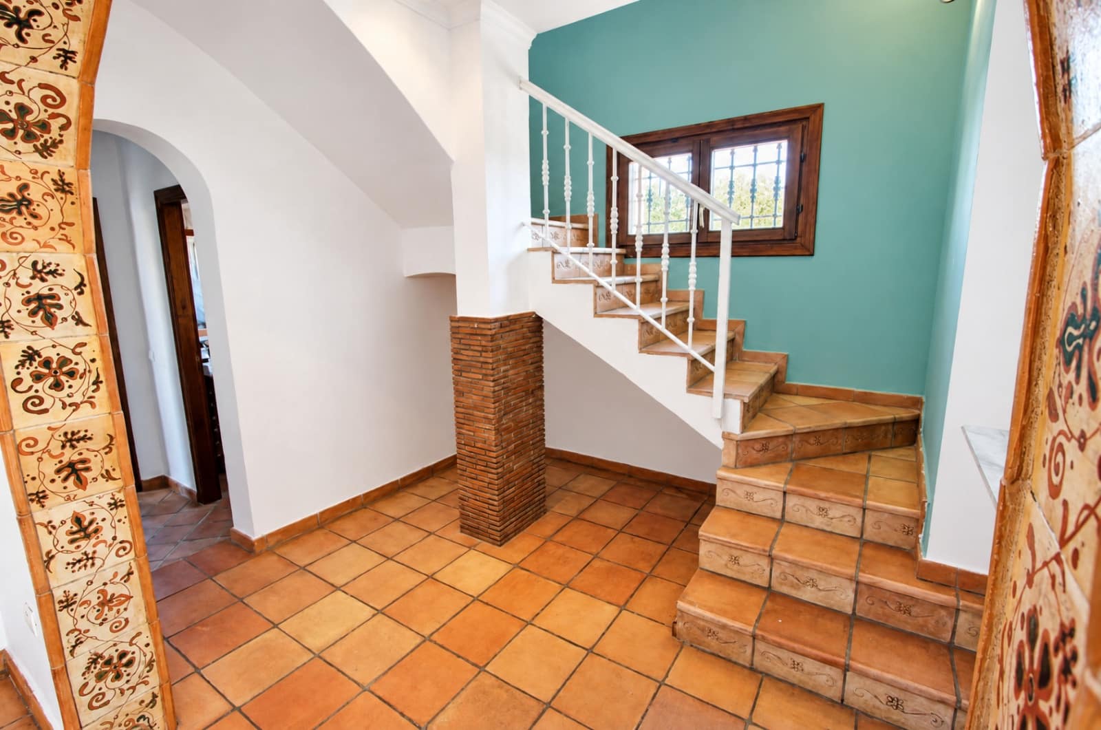5 bedroom Villa for sale in Orba with pool garage - € 690,000 (Ref: 9528994)