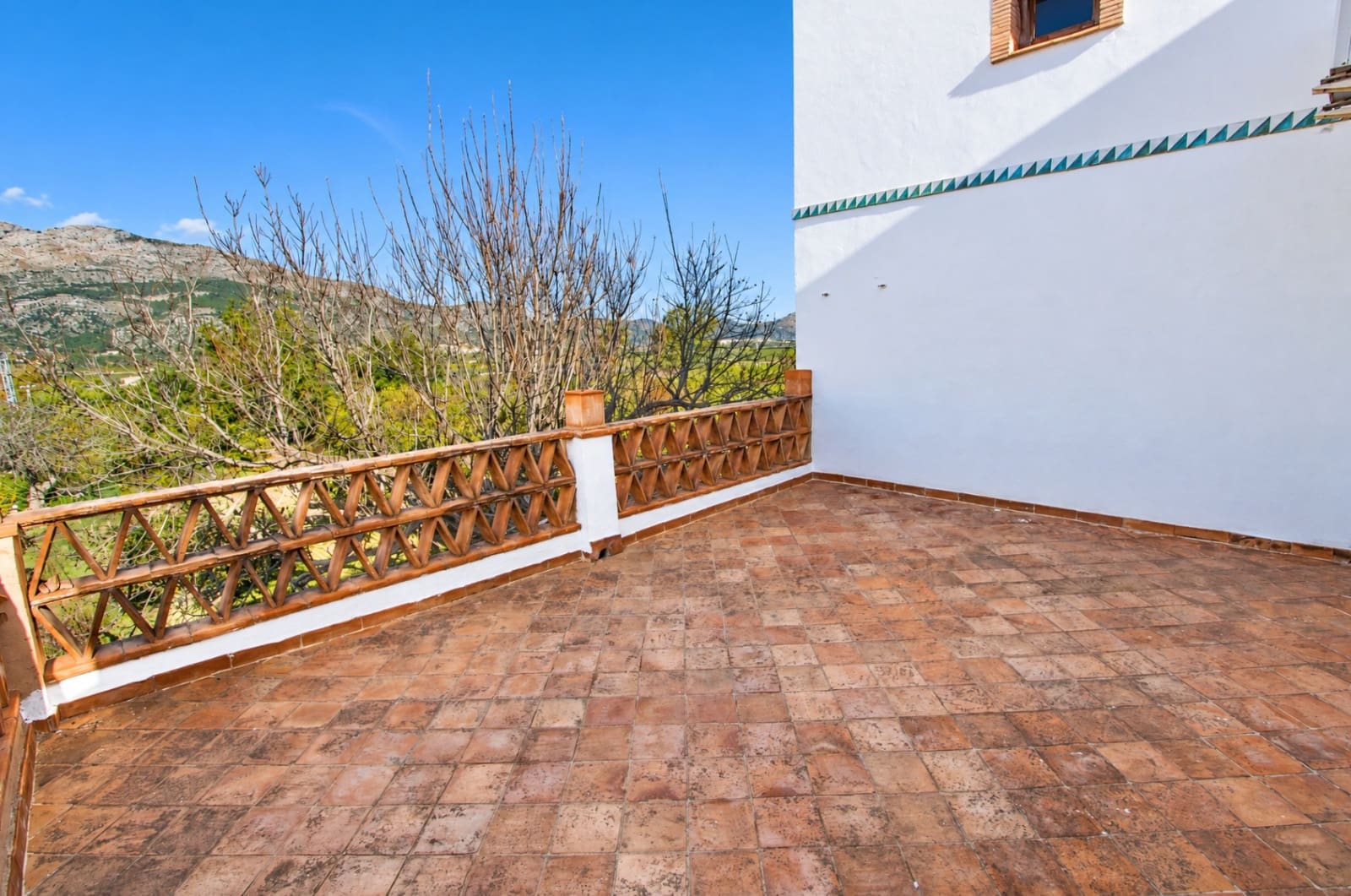 5 bedroom Villa for sale in Orba with pool garage - € 690,000 (Ref: 9528994)