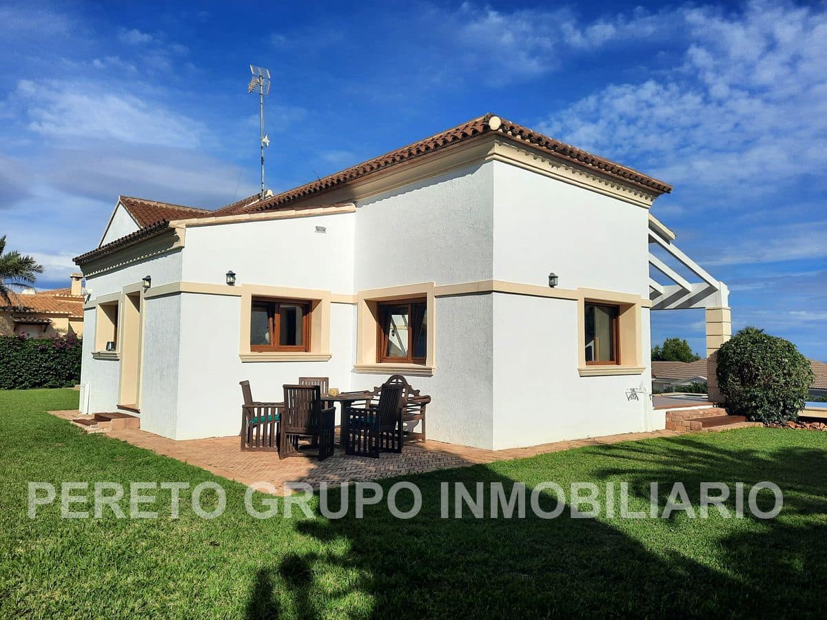 4 slaapkamer Villa te koop in Denia met zwembad garage - € 980.000 (Ref: 9602827)