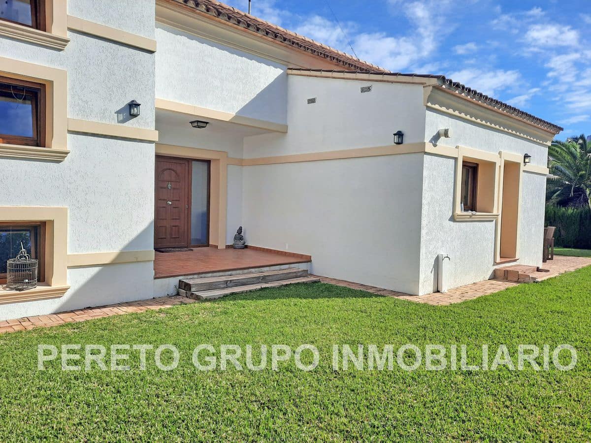 4 slaapkamer Villa te koop in Denia met zwembad garage - € 980.000 (Ref: 9602827)