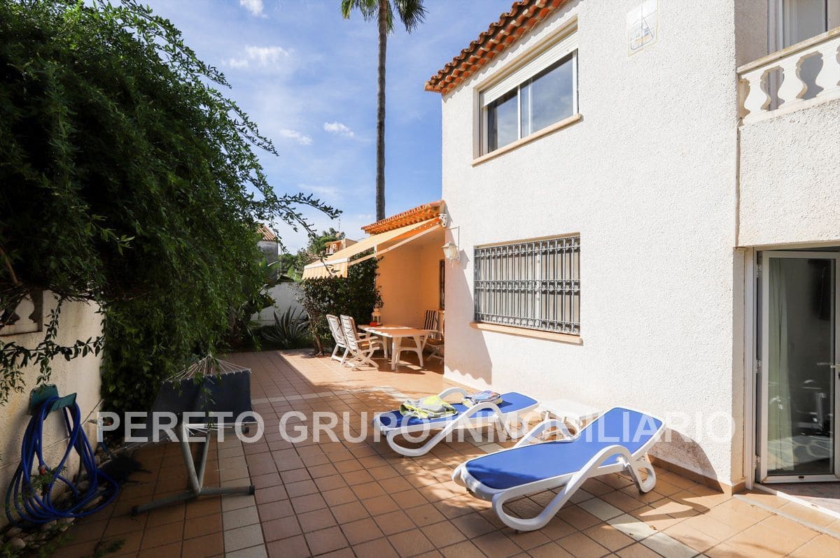 4 bedroom Villa for sale in Denia with pool garage - € 357,000 (Ref: 9606803)