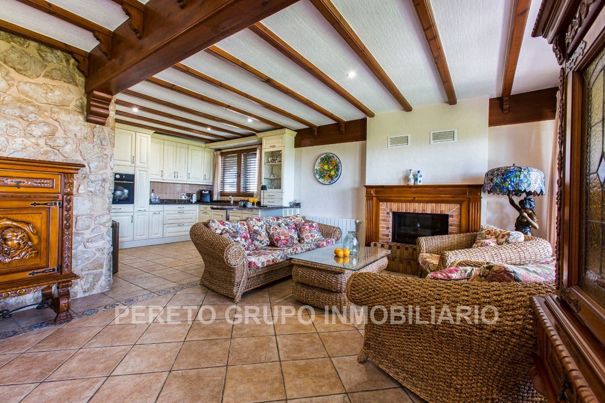 5 makuuhuone Huvila myytävänä paikassa Denia mukana 
autotalli - 2 000 000 € (Ref: 9606810)