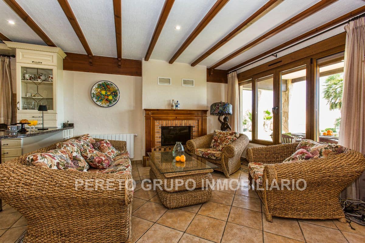 5 makuuhuone Huvila myytävänä paikassa Denia mukana 
autotalli - 2 000 000 € (Ref: 9606810)