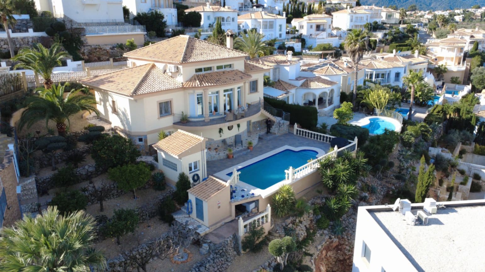 3 soverom Villa til salgs i Orba med svømmebasseng garasje - € 475 000 (Ref: 9609924)