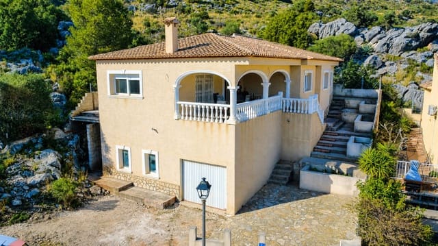 Chalet de 4 habitaciones en Tormos en venta con garaje - 410.000 € (Ref: 9640939)