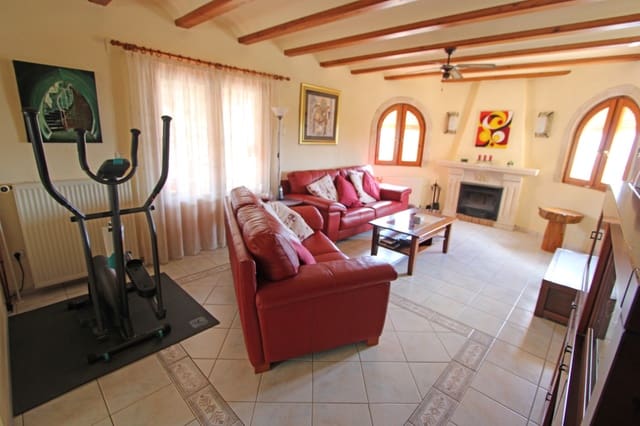 4 slaapkamer Villa te koop in Sanet i Negrals met zwembad garage - € 450.000 (Ref: 9640940)