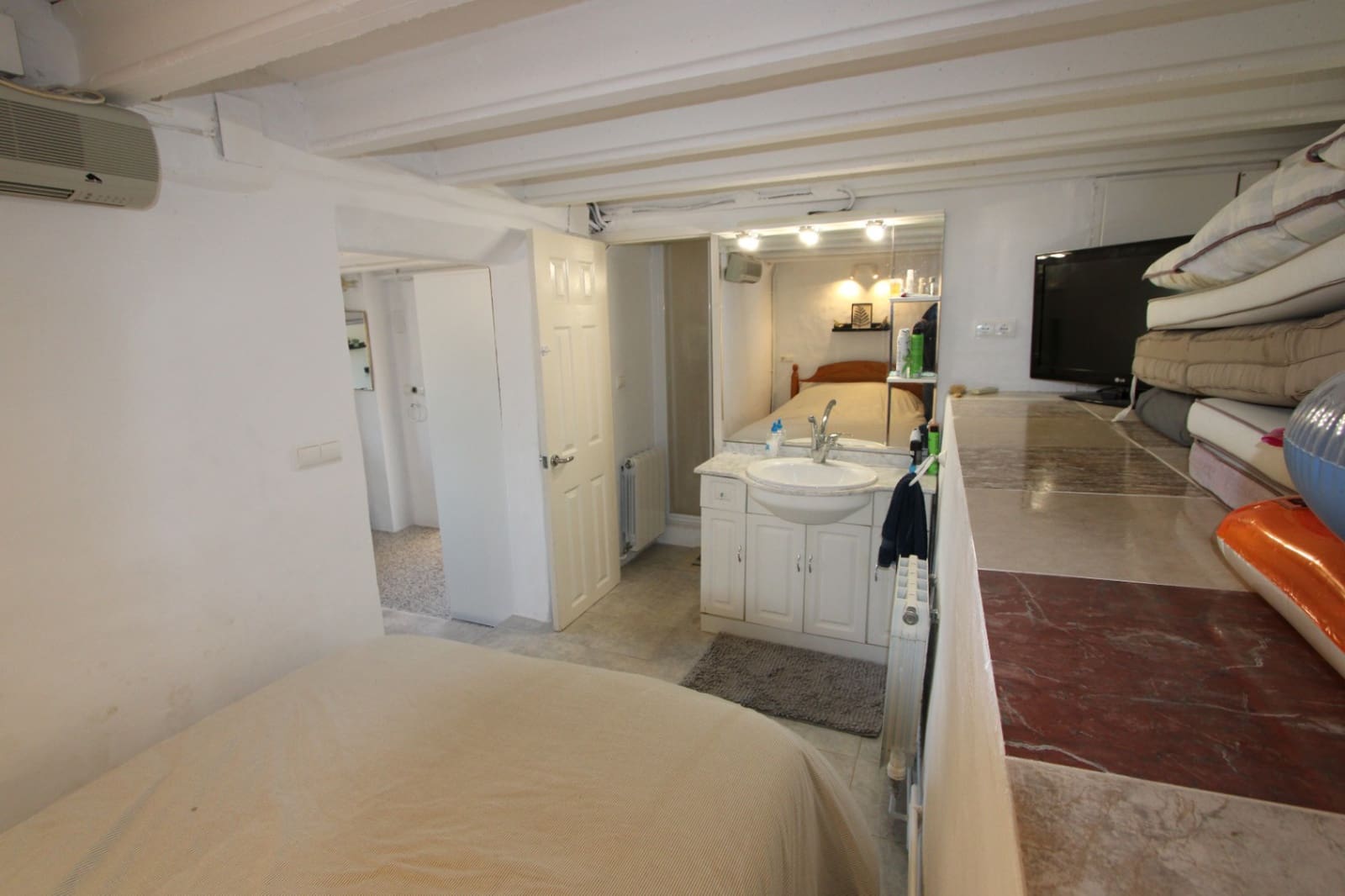 3 Zimmer Villa zu verkaufen in Orba mit Pool Garage - 485.000 € (Ref: 9646356)