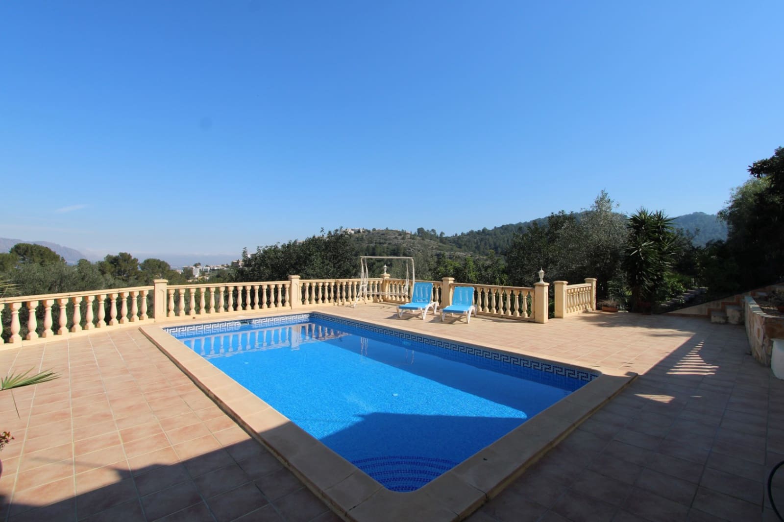 3 Zimmer Villa zu verkaufen in Orba mit Pool Garage - 485.000 € (Ref: 9646356)