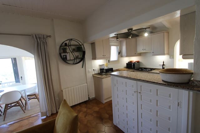 3 Zimmer Villa zu verkaufen in Orba mit Pool Garage - 485.000 € (Ref: 9646356)