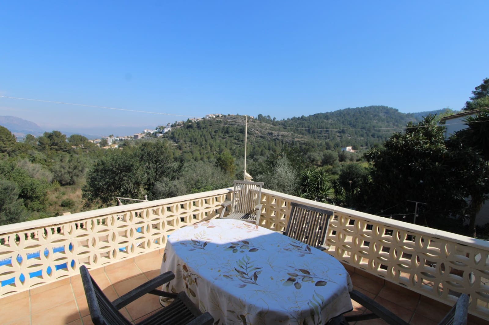 3 Zimmer Villa zu verkaufen in Orba mit Pool Garage - 485.000 € (Ref: 9646356)