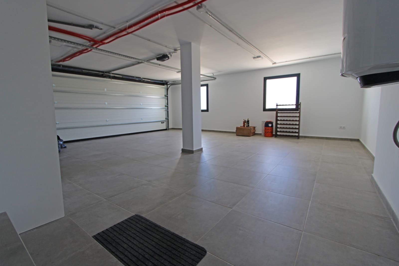 3 Zimmer Villa zu verkaufen in Orba mit Pool Garage - 1.400.000 € (Ref: 9646357)