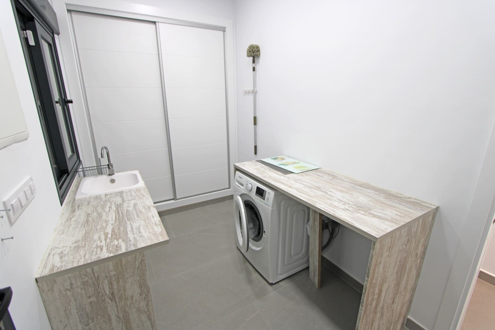 3 Zimmer Villa zu verkaufen in Orba mit Pool Garage - 1.400.000 € (Ref: 9646357)