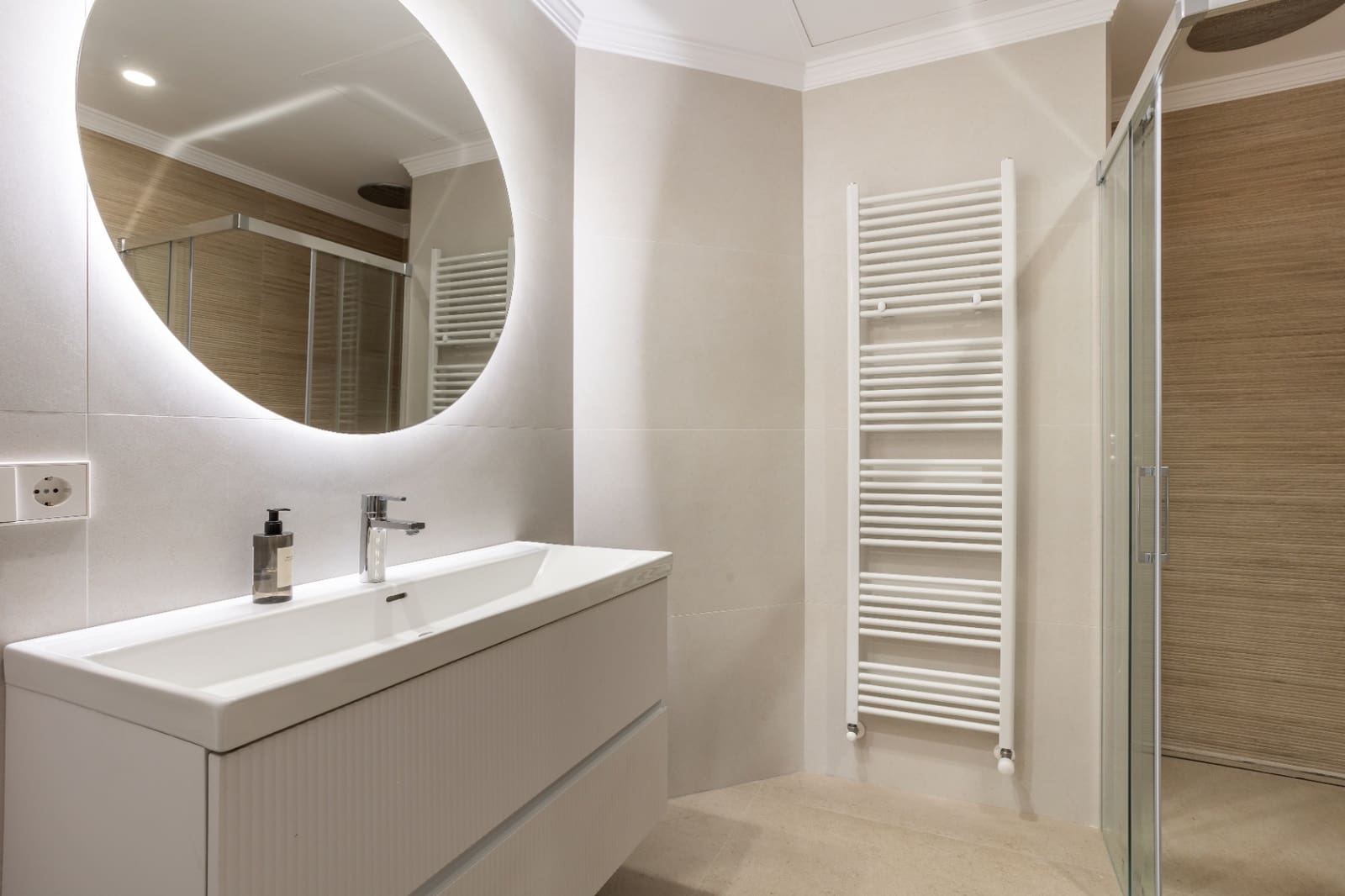 4 bedroom Villa for sale in Pedreguer with pool - € 1,250,000 (Ref: 9714169)