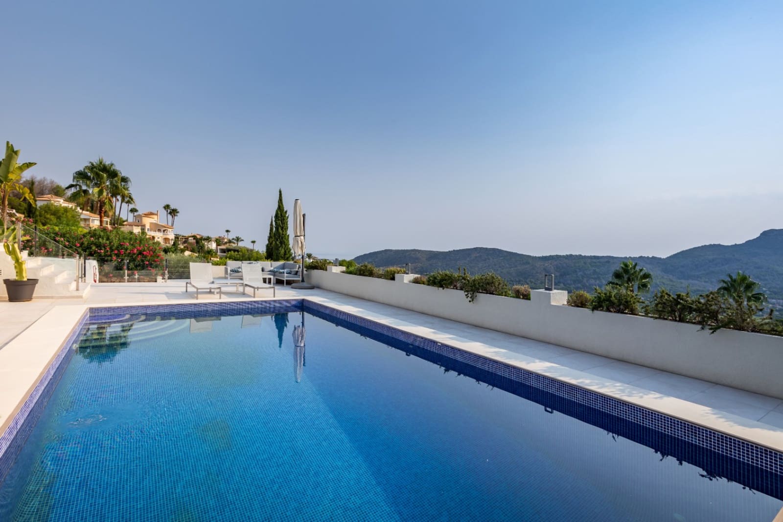 4 bedroom Villa for sale in Pedreguer with pool - € 1,250,000 (Ref: 9714169)