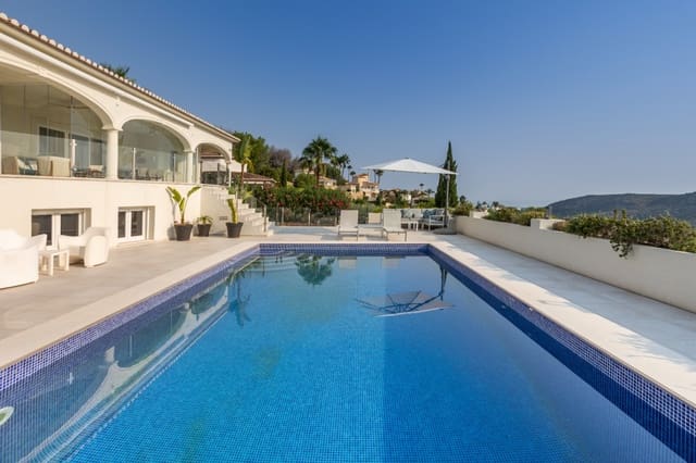 4 bedroom Villa for sale in Pedreguer with pool - € 1,250,000 (Ref: 9714169)
