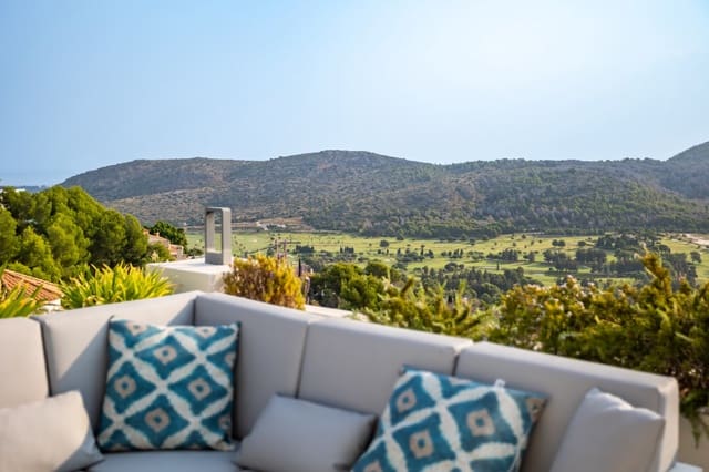 4 bedroom Villa for sale in Pedreguer with pool - € 1,250,000 (Ref: 9714169)