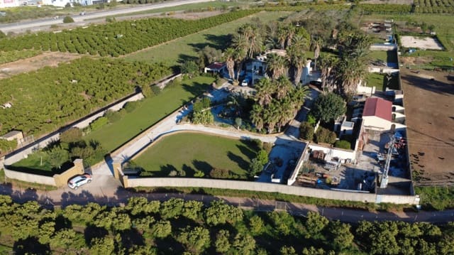 7 bedroom Villa for sale in Ondara with pool garage - € 1,499,000 (Ref: 9724965)