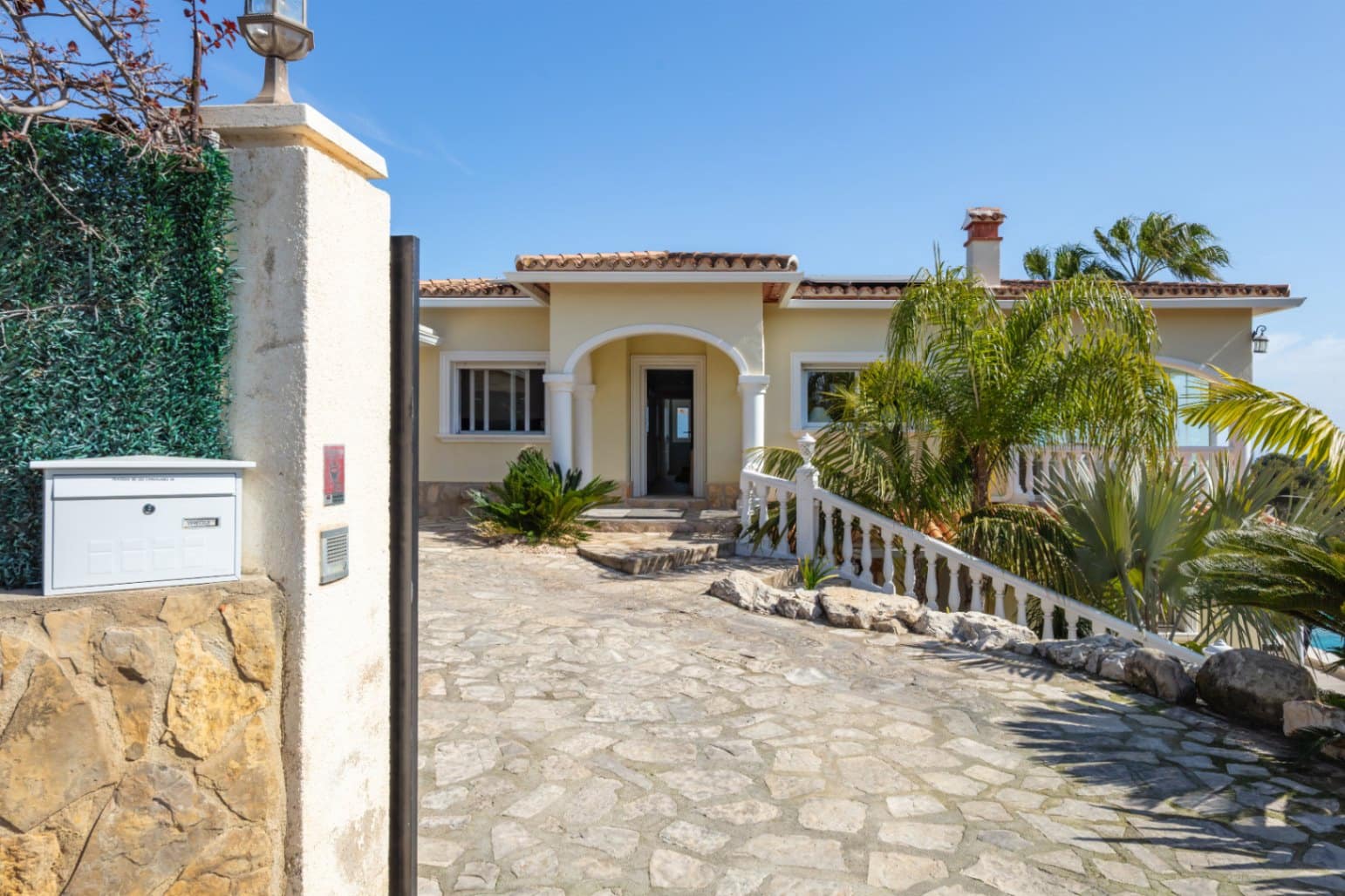 4 sypialnia Willa na sprzedaż w Javea / Xabia z garażem - 1 100 000 € (Ref: 9733872)