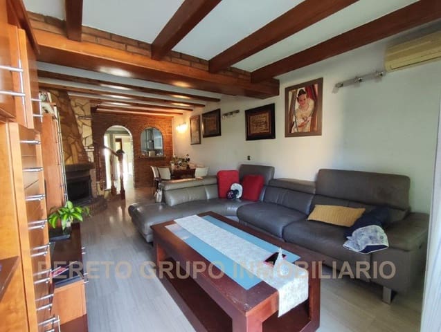 3 slaapkamer Rijtjeshuis te koop in El Montgó, Dénia met zwembad garage - € 270.000 (Ref: 9758126)