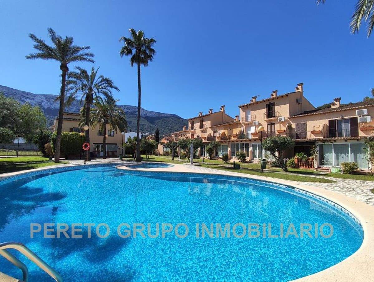 3 bedroom Terraced Villa for sale in Denia with pool garage - € 270,000 (Ref: 9758126)