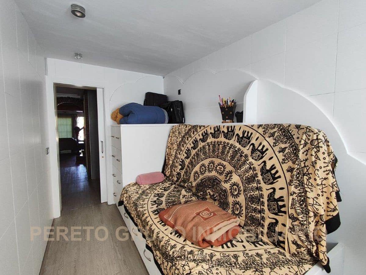 3 bedroom Terraced Villa for sale in Denia with pool garage - € 270,000 (Ref: 9758126)