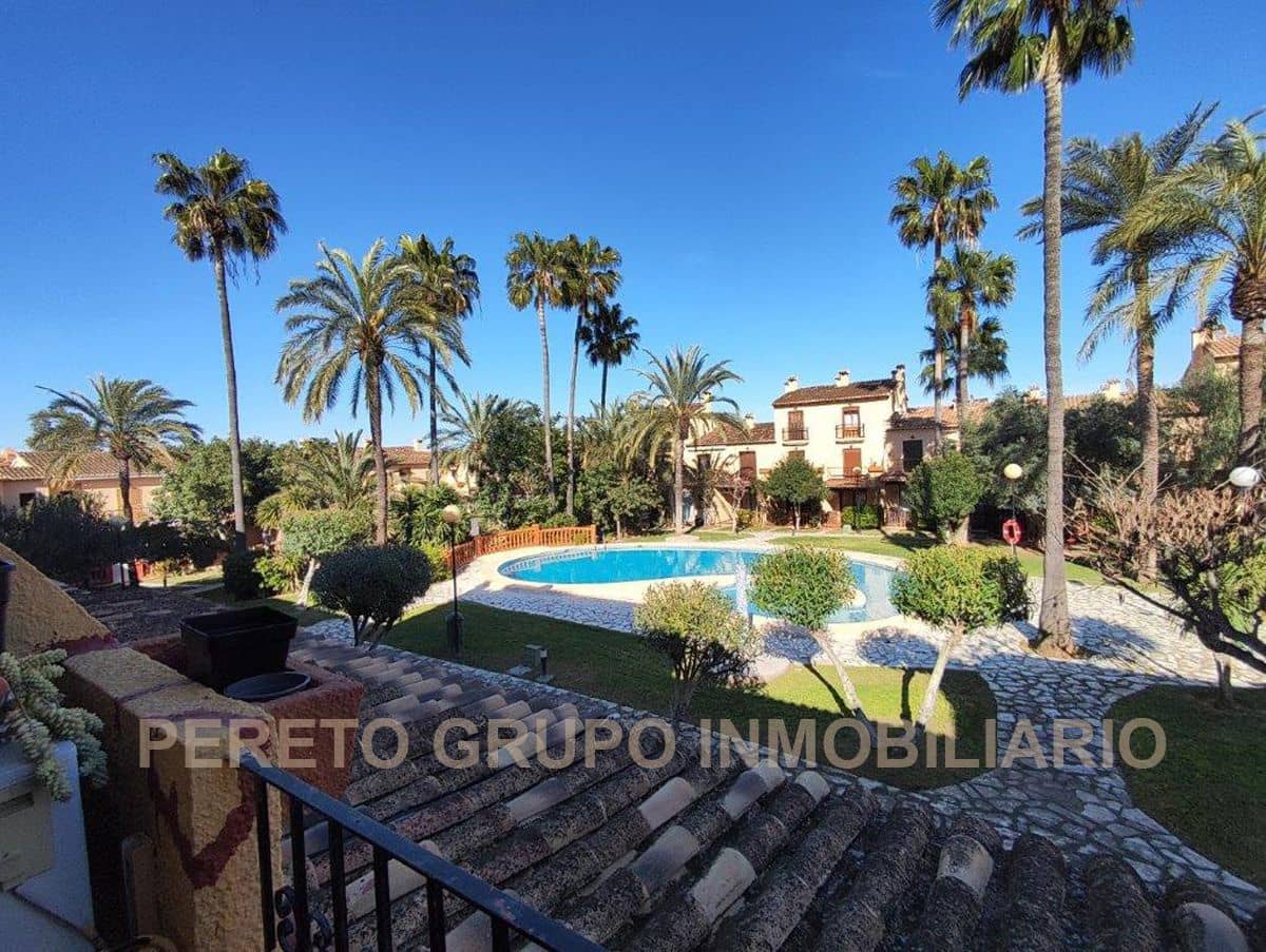 3 bedroom Terraced Villa for sale in Denia with pool garage - € 270,000 (Ref: 9758126)