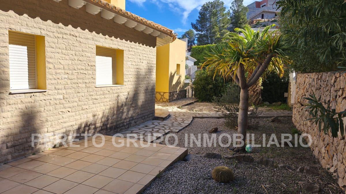 3 soverom Villa til salgs i La Sella med svømmebasseng garasje - € 675 000 (Ref: 9761268)