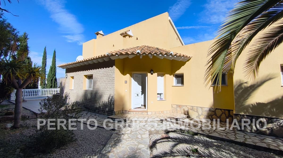 3 soverom Villa til salgs i La Sella med svømmebasseng garasje - € 675 000 (Ref: 9761268)