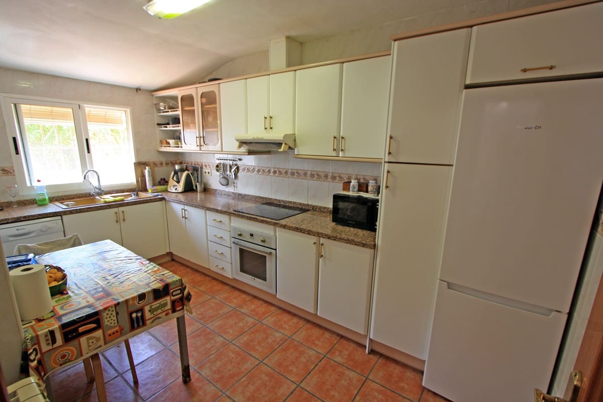 4 bedroom Terraced Villa for sale in Denia with garage - € 385,000 (Ref: 9805663)
