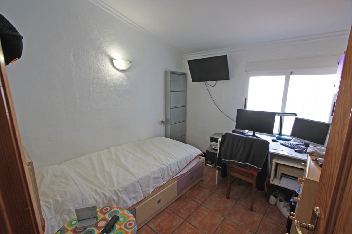 4 bedroom Terraced Villa for sale in Denia with garage - € 385,000 (Ref: 9805663)