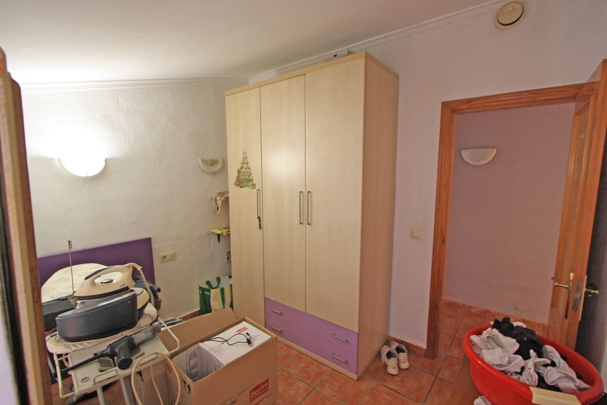 4 bedroom Terraced Villa for sale in Denia with garage - € 385,000 (Ref: 9805663)