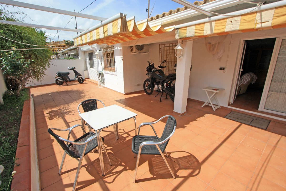 4 bedroom Terraced Villa for sale in Denia with garage - € 385,000 (Ref: 9805663)