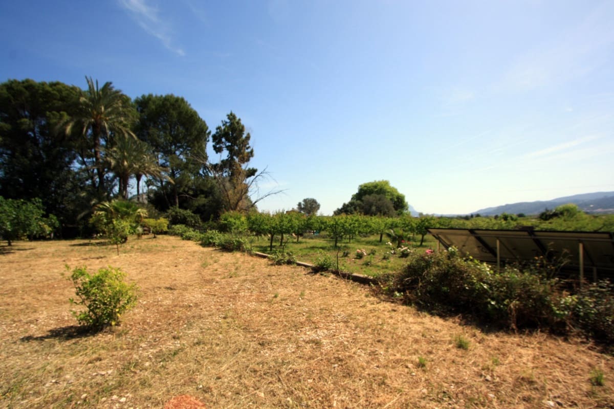 11 bedroom Villa for sale in Sagra with pool garage - € 1,990,000 (Ref: 9816484)