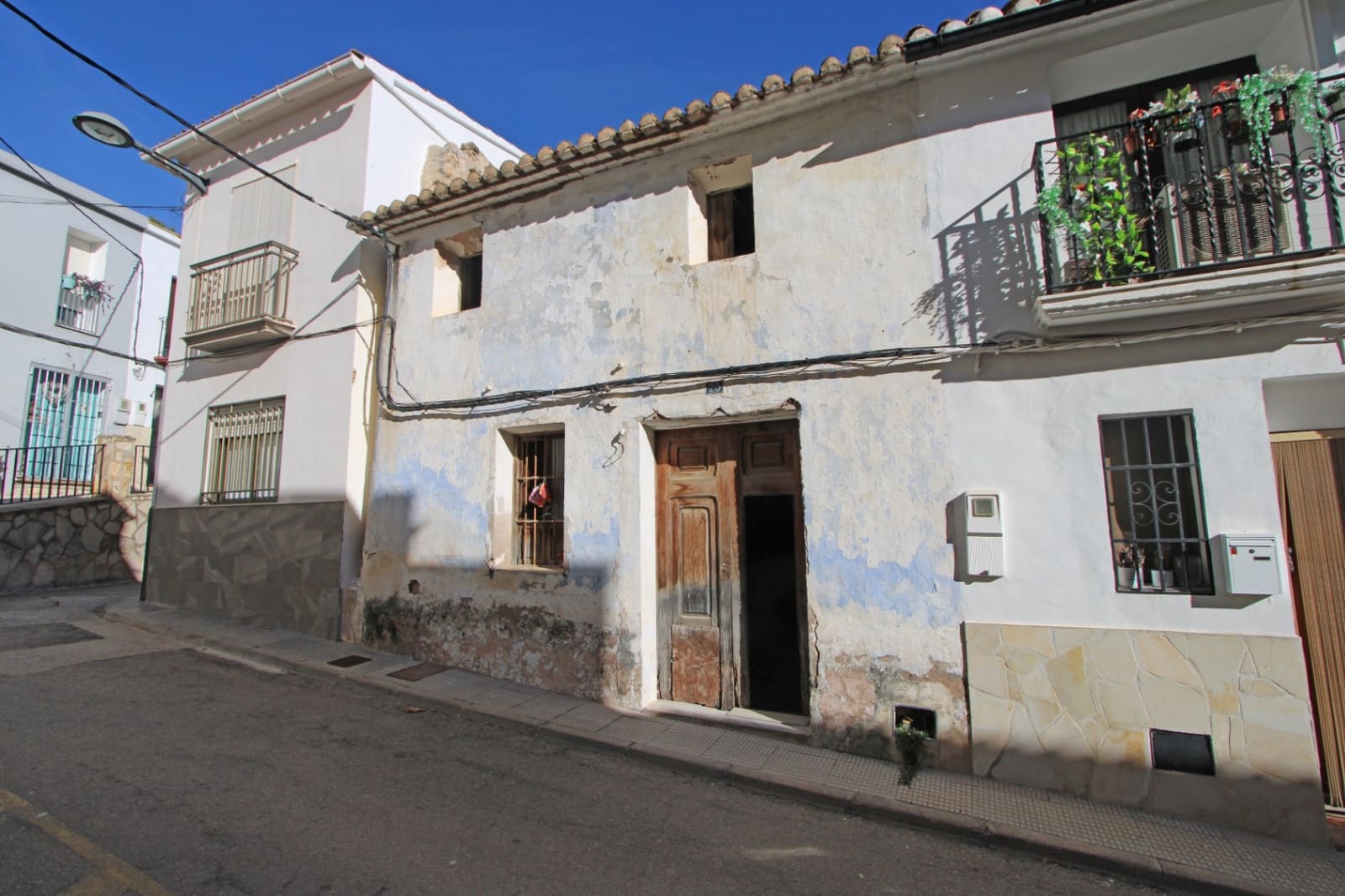 Townhouse for sale in Sagra - € 90,000 (Ref: 9823122)