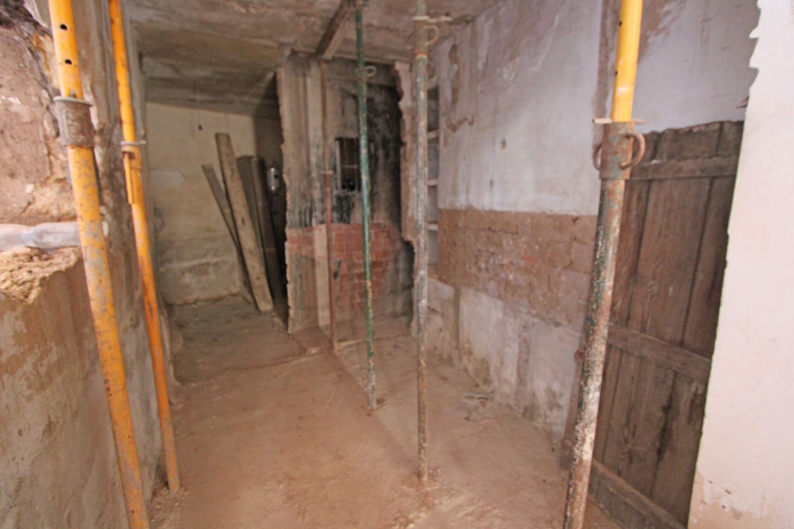 Townhouse for sale in Sagra - € 90,000 (Ref: 9823122)