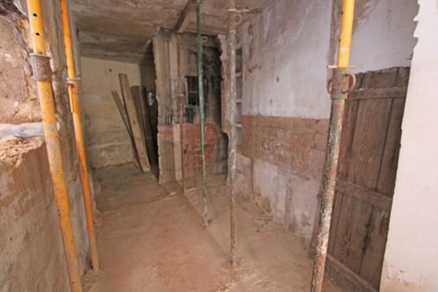 Casa em Banda para venda em Sagra - 90 000 € (Ref: 9823122)