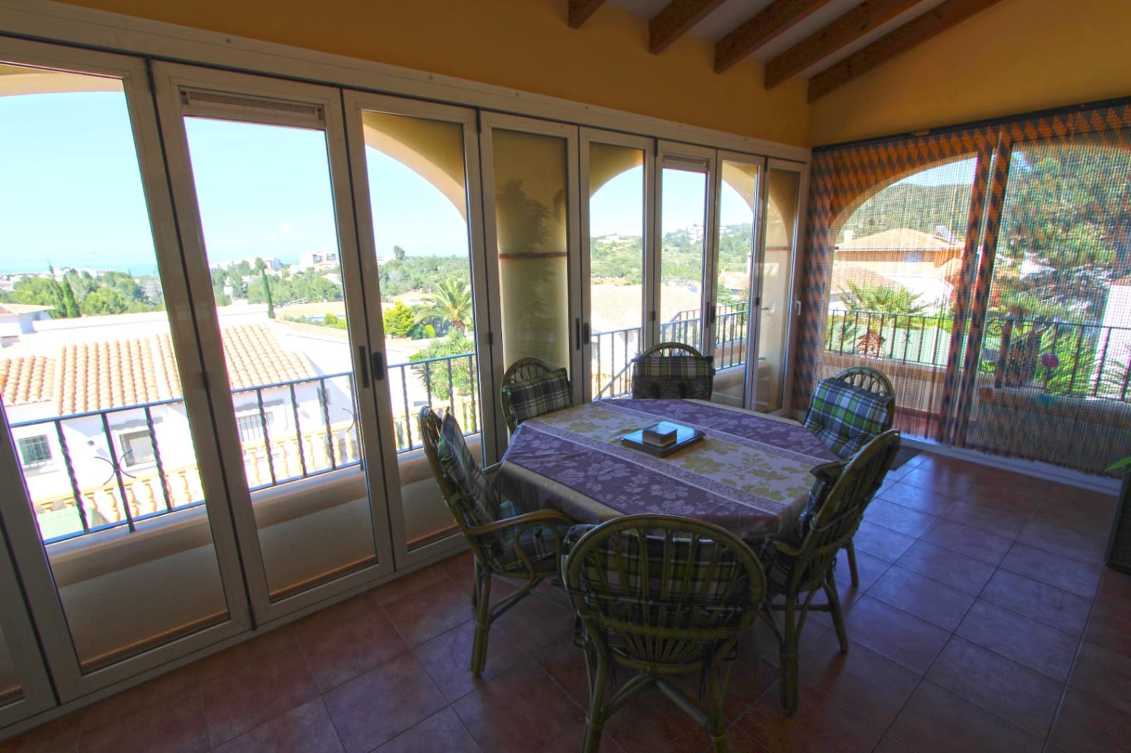5 bedroom Villa for sale in Rafol de Almunia with pool garage - € 650,000 (Ref: 9872348)